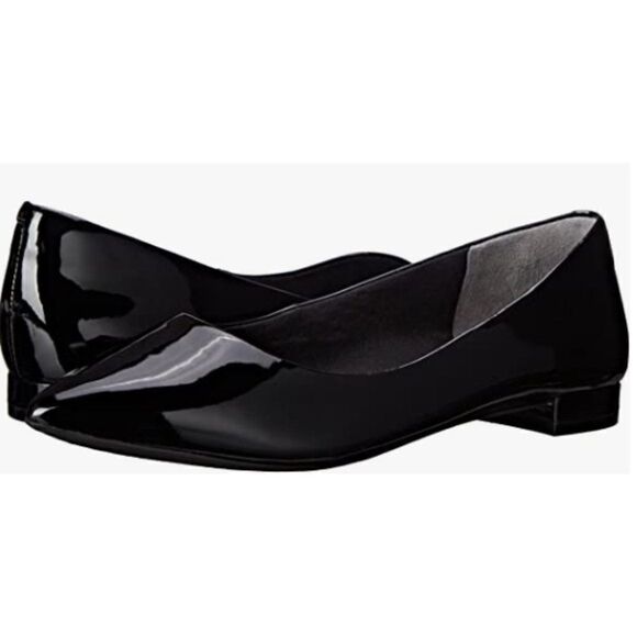 EUC Womens Rockport Total Motion Ballet Flat 7.5 Wide Leather - Picture 1 of 7